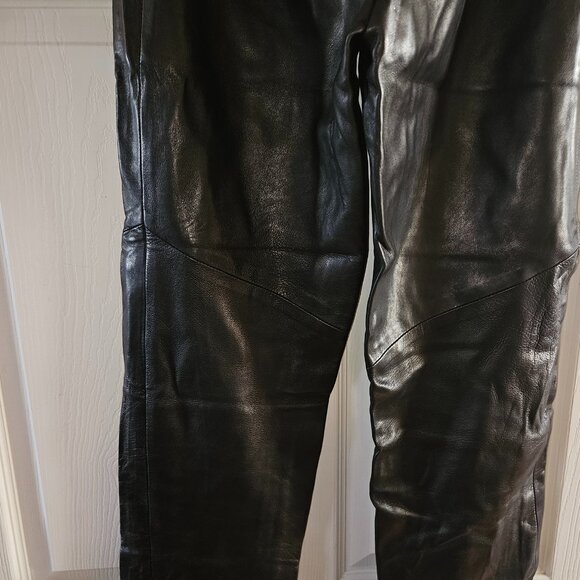 Danier Genuine Leather Pants - Made in Canada - 28" Waist / 31.5" Inseam - Picture 7 of 16